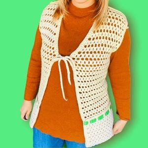Vintage 60s 70s chunky crochet vest with green ribbon and front tie